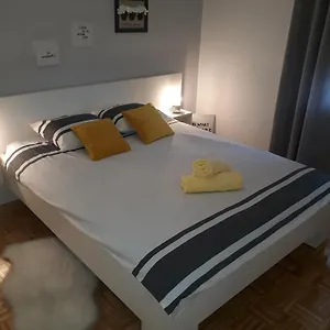 Apartment N&b